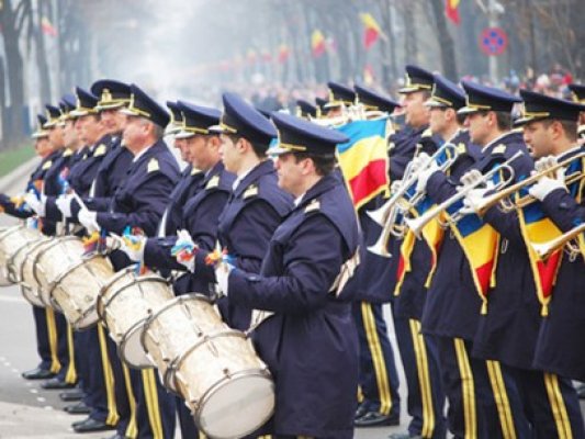 Guvernul a alocat 400.000 lei pentru parada de 1 decembrie